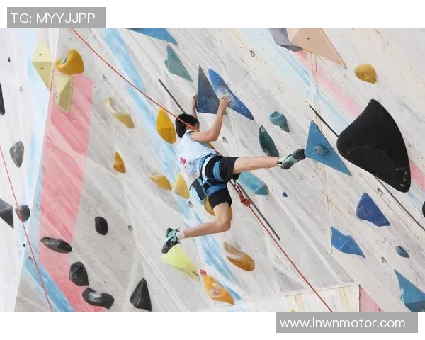 武汉攀岩队在阵地战中的表现与反思探讨攀岩运动的未来发展