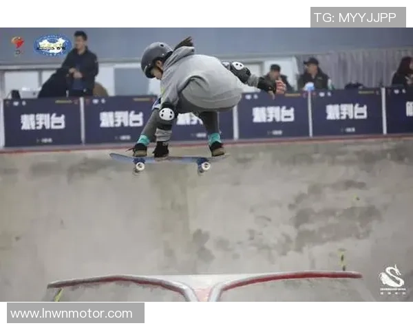 杭州滑板队以97分领跑滑板精英赛积分榜展现强劲实力